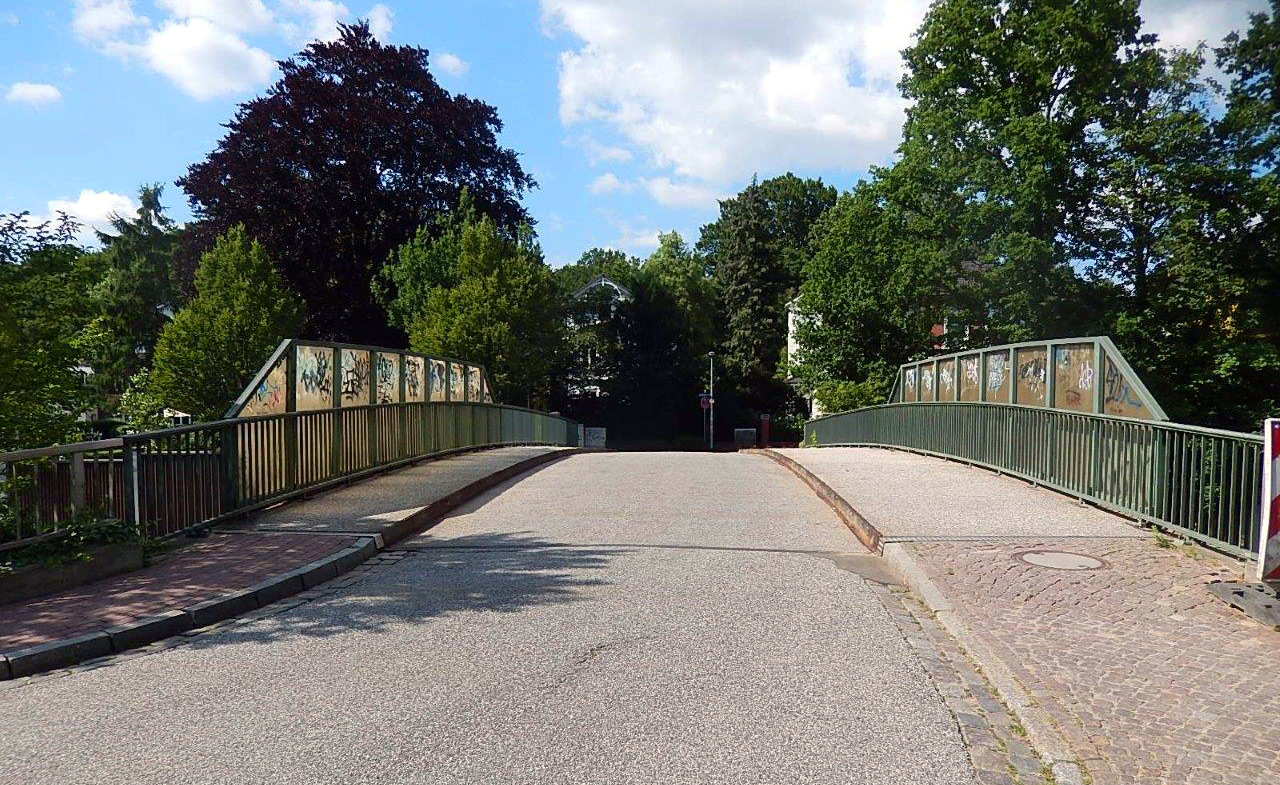 Herzog-Adolf-Brücke in Reinbek wird erneuert Eisenbahnbrücke Herzog-Adolf-Straße in Reinbek
